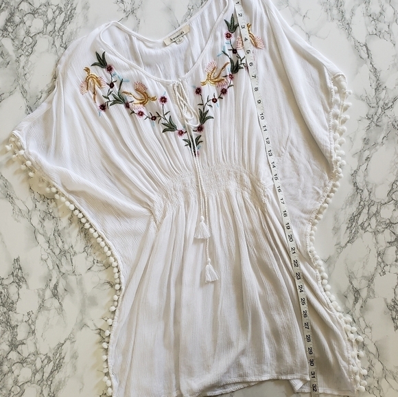 Francesca’s Swim Cover Up Embroidered White Tunic - Picture 4 of 8